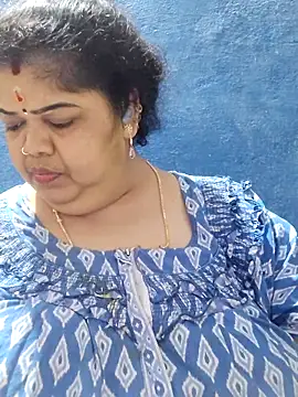 tamilthanushri's Live XXX Chat