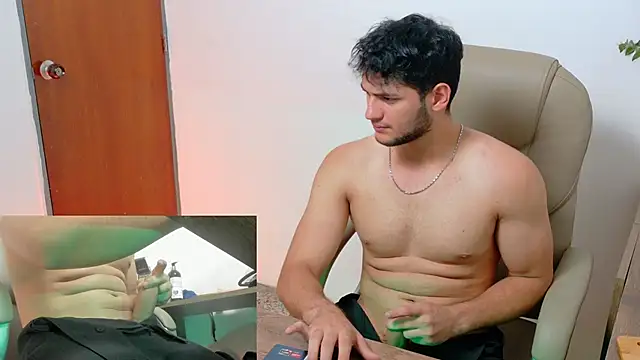 KaelSwitch Chat XXX in diretta