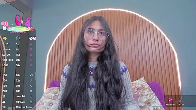 NayeCloudのライブXXXチャット