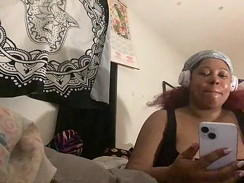 Sexy_ebony_BunNey élő XXX-chatje