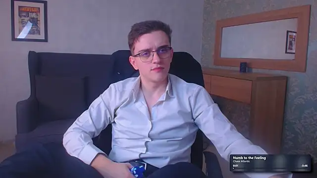 Онлайн чат XXX FelixStarkk