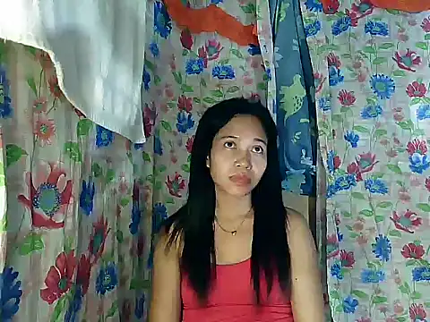 PinaySkinnyGirl élő XXX-chatje