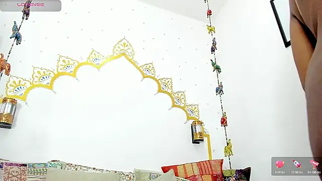 LadyNahir: онлайн-секс-чат