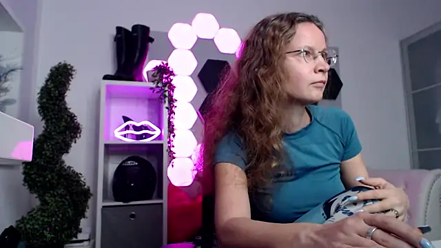 AnnikaRose: онлайн-секс-чат