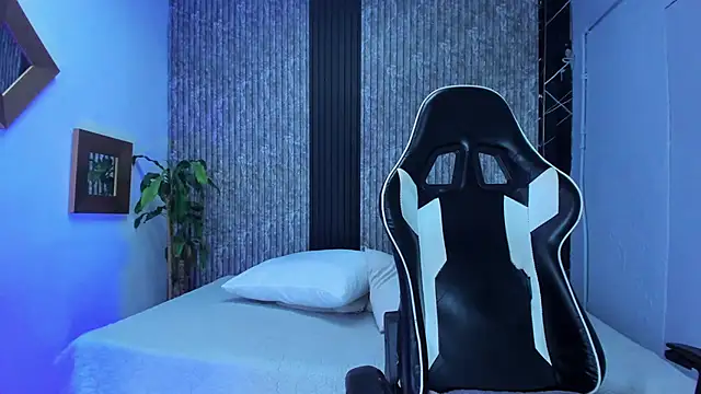 Mike_0233_ Live XXX-Chat