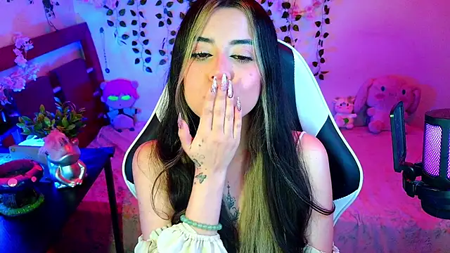 Czat XXX na żywo – Kittyuwu_