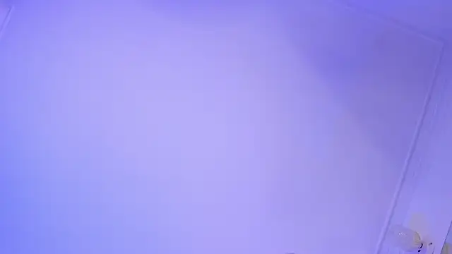 Chat +18 de Alyssia_Collins ao vivo