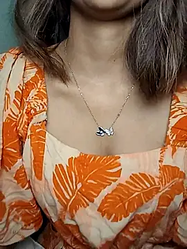 Isha_Sax Adlı Modelin Canlı XXX Sohbeti