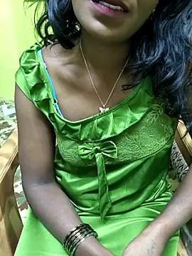 Honey_rosetamil Chat XXX live