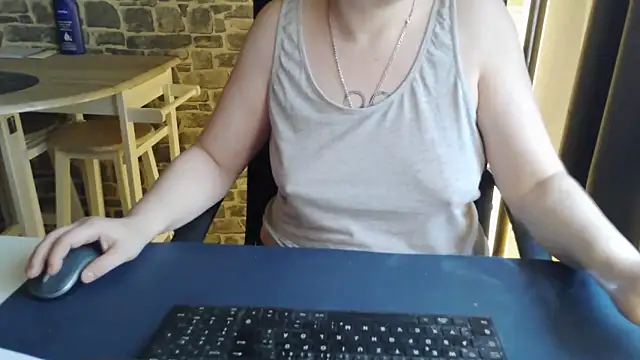 Diamond_Bite 在線直播表演