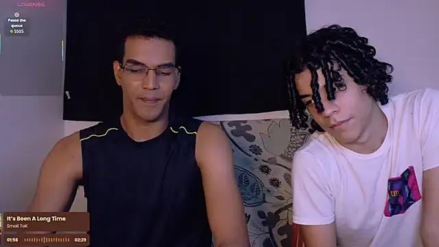 Pikashu7u7 Adlı Modelin Canlı XXX Sohbeti