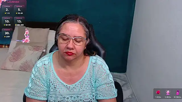 Chat +18 de scaelettdubois ao vivo