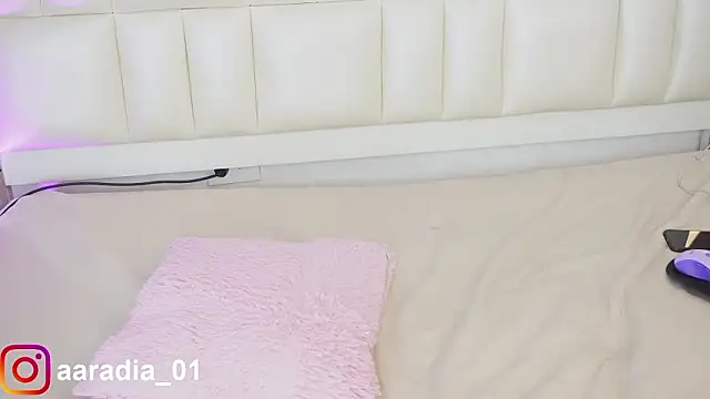 Anais_aradia Adlı Modelin Canlı XXX Sohbeti