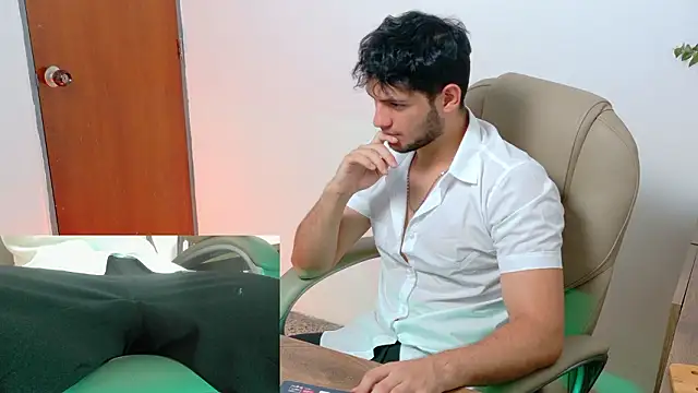 دردشة KaelSwitch الجنسية المباشرة