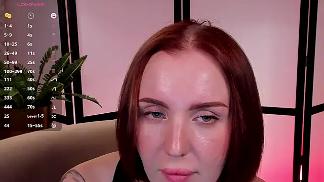 LianaFord Chat XXX live