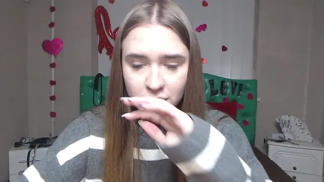 دردشة LauraHlot الجنسية المباشرة