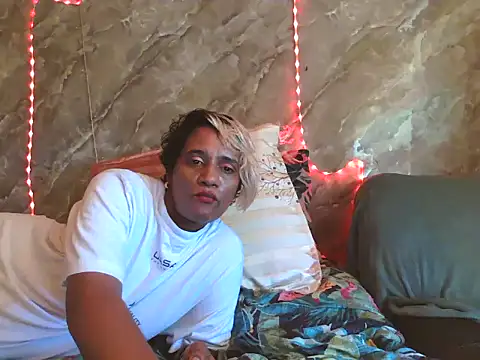 ZARIA-VIXEN Chat XXX live