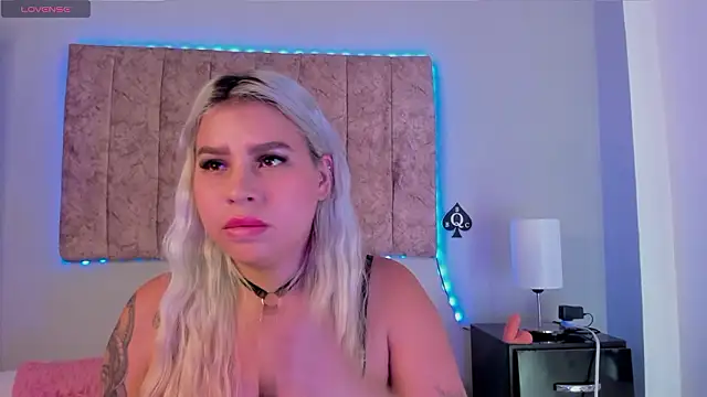 naomi_sanz: απευθείας συνομιλία ΧΧΧ