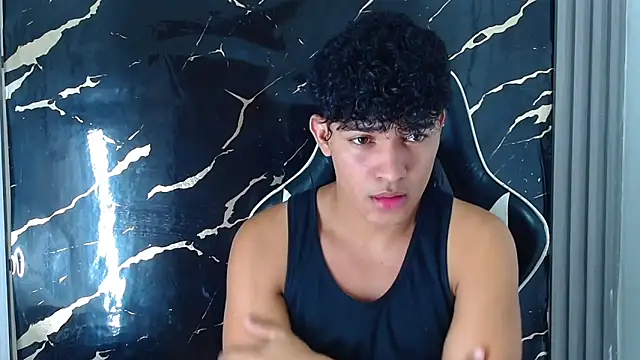 jamescurly00のウェブカメラショー