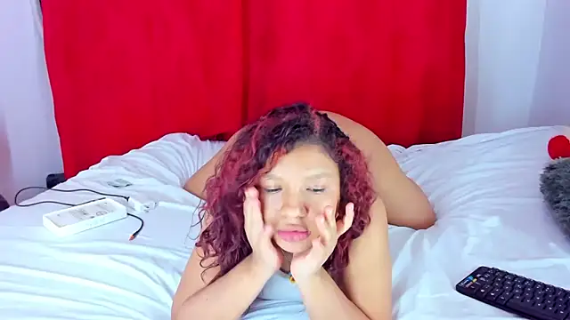 Emily_Coper18 라이브 XXX 채팅