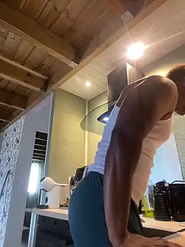 Axel_black10 Adlı Modelin Canlı XXX Sohbeti