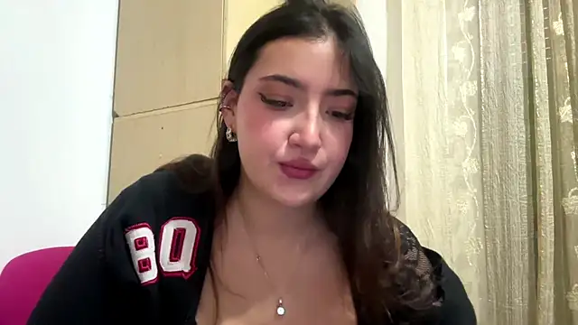 LunaVelix live XXX chat