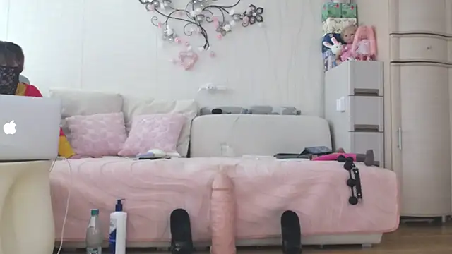 Show modela Prjskoviy na web-kameri