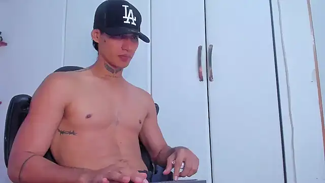 دردشة Jonryder_ الجنسية المباشرة