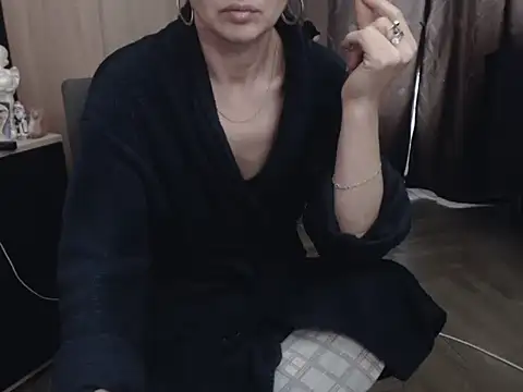 Czat XXX na żywo – HornyClitX