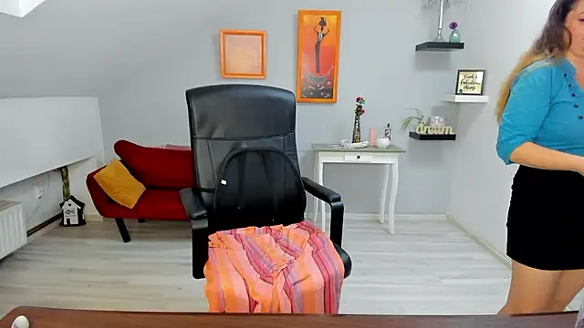 LollaGirlのライブXXXチャット