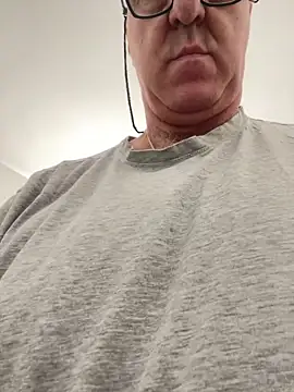 ANONIMO7735 Chat XXX in diretta