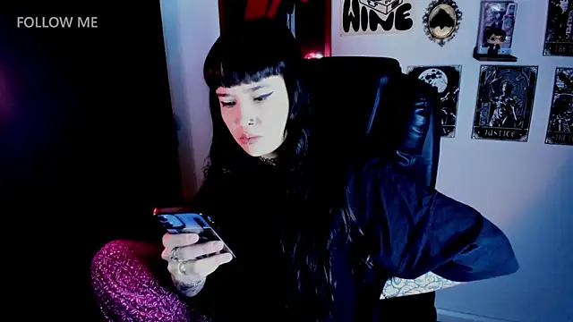 Demongirl6666 Adlı Modelin Canlı XXX Sohbeti