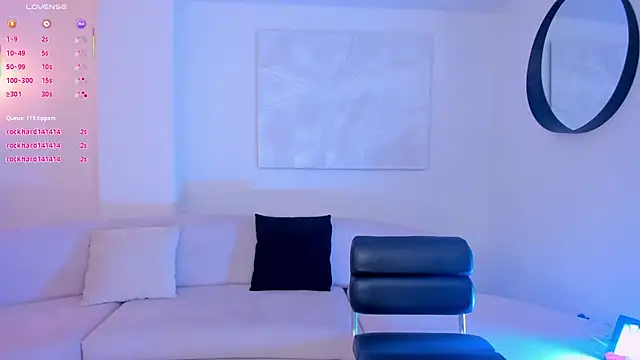 TaraLawrence Chat XXX in diretta