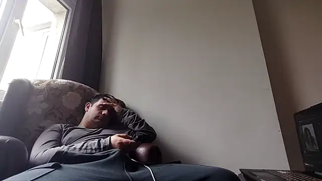 TurkishNudistMan Adlı Modelin Canlı XXX Sohbeti