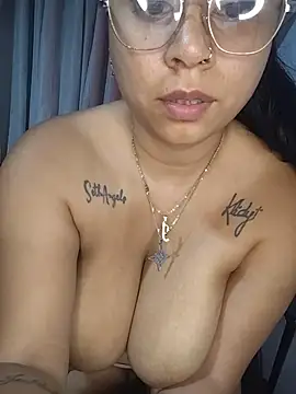 Czat XXX na żywo – Rouus14