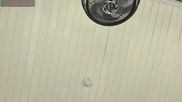 Chat XXX ao vivo de Shara_Goddes05