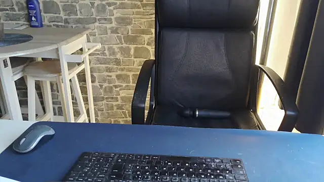 Diamond_Bite Pertunjukan Webcam