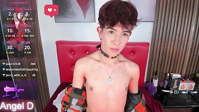 Angeldust19 Adlı Modelin Canlı XXX Sohbeti