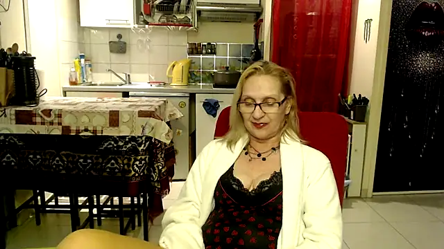 Ala-N-Dala Adlı Modelin Canlı XXX Sohbeti