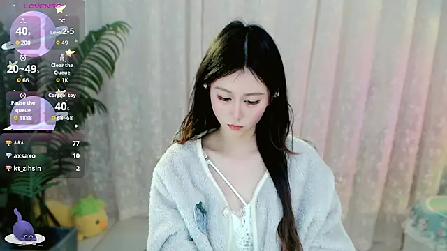 Aimee-520: онлайн-секс-чат