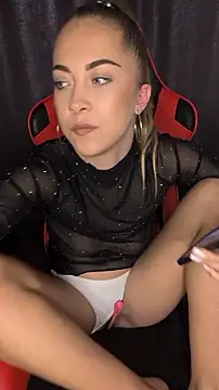 Risky_julia2330 লাইভ XXX চ্যাট