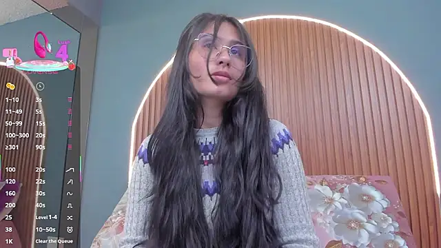 NayeCloudn Live XXX chat