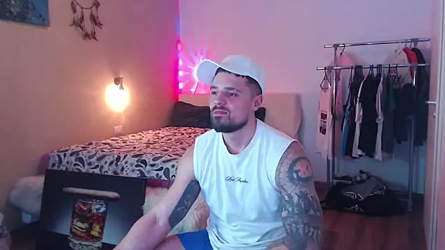 Chatroom XXX en direct de Tiberius_hunk