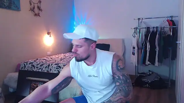 Chat XXX ao vivo de Tiberius_hunk