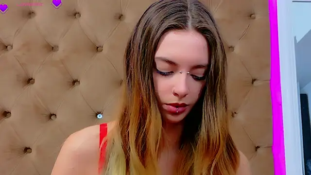 CoraVex – Live XXX-chat