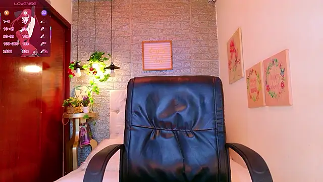 meghan_nillのウェブカメラショー