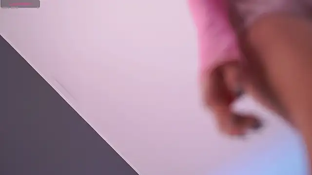 TastyTiffy Adlı Modelin Canlı XXX Sohbeti