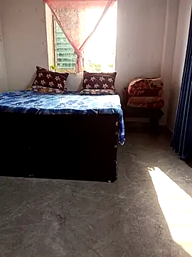 EeshaBhabi Adlı Modelin Canlı XXX Sohbeti