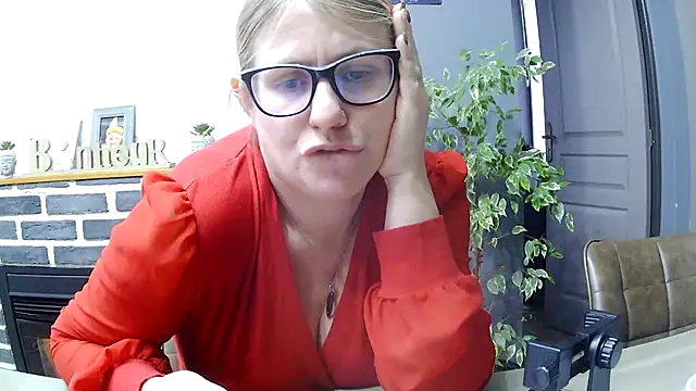 lady_gloria69 Adlı Modelin Canlı XXX Sohbeti