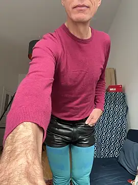 SexyLeon8 Adlı Modelin Canlı XXX Sohbeti